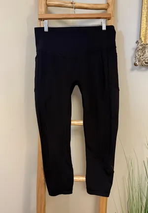Lululemon All The Right Places Crop II *23" Size 12 Black thumbnail 4