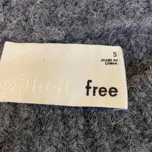 Aritzia Wilfred Free Cropped Sweater Alpaca Wool Blend Crewneck Pullover Small thumbnail 9