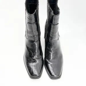 Halston Womens Black Croc Embossed Square Toe Block‎ Heel Chelsea Boots Size 8 thumbnail 2