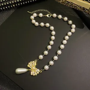 Elegant White Pearl Pendant Choker Necklace for Women thumbnail 2