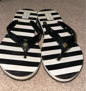 Kate spade flip flops thumbnail 1