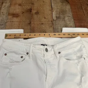 American Eagle Wmns White Denim Ripped Skinny Jeans Sz 32 Closet Staple Stretch thumbnail 3
