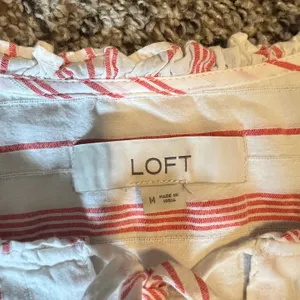 LOFT Women's White Red Stripe Ruffled Neck Tie Blouse‎ Size M thumbnail 2