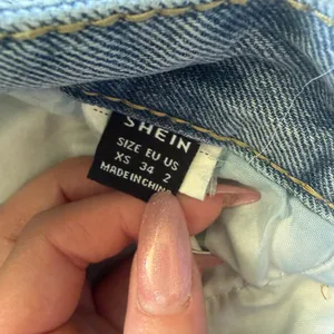 SHEIN light was wide leg high waisted jeans thumbnail 5