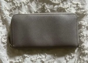 Michael Kors Wallet thumbnail 2