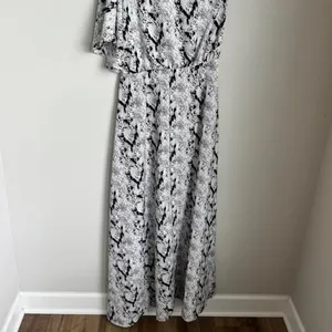 Primp Boutique NWT Snakeskin Print One Shoulder Maxi Dress Python Size L thumbnail 2