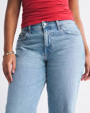 American Eagle Curve Love Low Rise Baggy Jean thumbnail 3