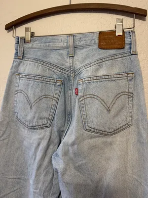 Levi’s Ribcage Straight Ankle Button Fly Jeans Size 26 thumbnail 9