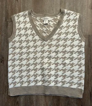 Jessica Simpson Sweater Vest thumbnail 1