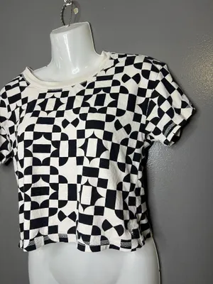 Free People Shirt Womens Small White Black Geometric Checkered Cropped Tee Top thumbnail 4