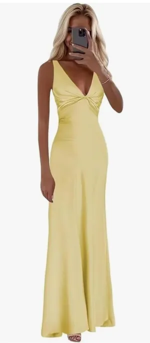 Satin Yellow dress Size 4 thumbnail 1
