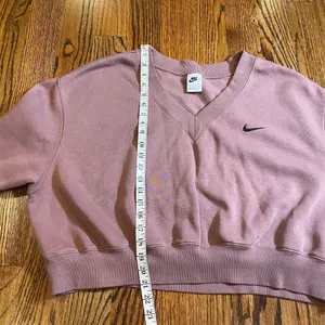 Nike Sportswear Phoenix Fleece Women's Cropped V-Neck Top Smokey Mauve thumbnail 2