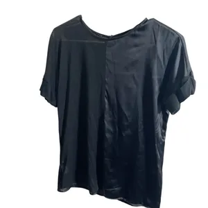 Les Copains Womens Black Satin Short Sleeve Blouse‎ Size 42/ S thumbnail 2