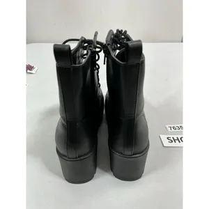 Womans Excellent Condition Soda Chunky Platform Combat Boots 8 Black Lug Heel thumbnail 4