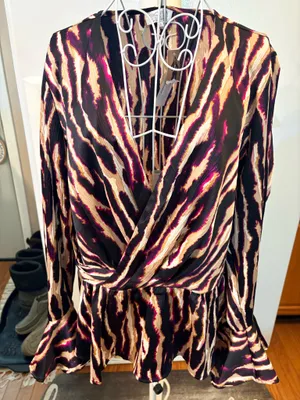 Sofia Vergara Zebra printed blouse. New with tags ruffed selves thumbnail 1