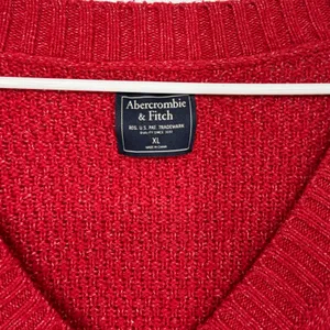 Abercrombie Fitch Red V Neck Cable Knit Sweater Women's Size XL‎ Preppy Y2K thumbnail 5