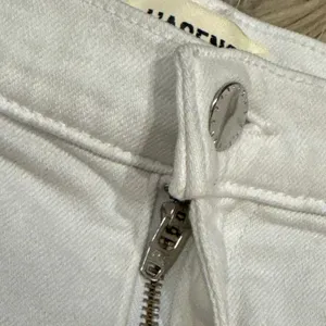 L’agence white denim shorts size 27 thumbnail 4