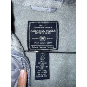 American Eagle NEW Women's M Performance Puffer Jacket Vest Down‎ Filled Gray thumbnail 2