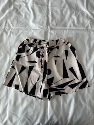 Black And White Two-Piece Geometric Print Lounge Set thumbnail 5