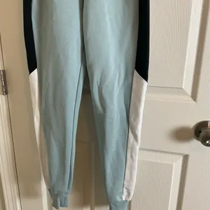 Nike Air Women's Cyan Heather Colorblock Jogger Pants Sweats Size XS thumbnail 4