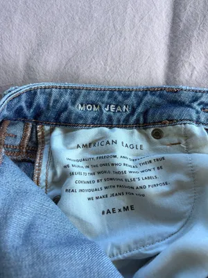 American Eagle Outfitters Distressed Mom Jeans thumbnail 7