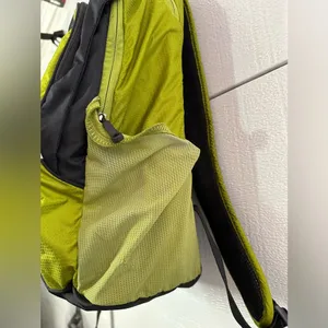 Osprey Green Ozone Day Hiking Backpack thumbnail 7
