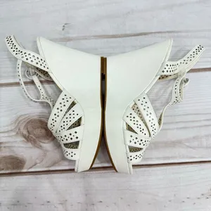 Top Moda Strappy Ivory Wedge Heeled Platform Sandals with Cutouts Size 8 thumbnail 4