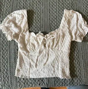 Crop Top thumbnail 1