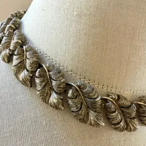 Lisner Vintage Feather Leaf Collar Necklace Statement thumbnail 2