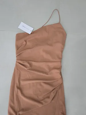 NWT! Lovers + Friends Emma Long One-Shoulder Asymmetric Dress in Tan Size XXS thumbnail 4
