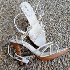 White Heels **REPAIR NEEDED** thumbnail 1