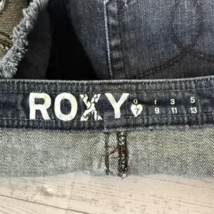 ROXY Denim Jean Mini‎ Skirt Low Rise Button Fly Surfer Beach Y2K Size 7 Sk8r thumbnail 8