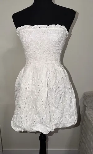 Brand New Windsor White Strapless Eyelet Bubble Hem Dress Size Medium thumbnail 1