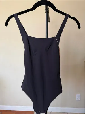 Skims NAKED SCOOP BRIEF BODYSUIT Color: Onyx NWT XXS thumbnail 2
