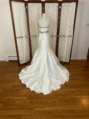 Stunning Private Collection Satin Twill Wedding Gown thumbnail 4