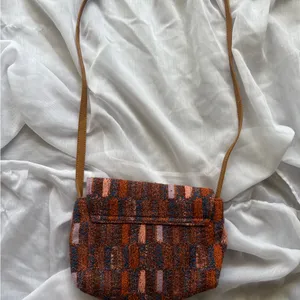 Universal Threads Multicolor Jacquard Fabric Crossbody Bag thumbnail 12