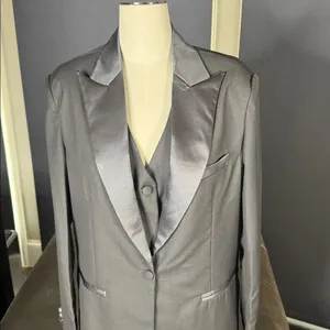 Women’s Gray Slim Fit 3 Piece Formal Tuxedo Suit Satin Peak Lapel Size XL NWT thumbnail 2