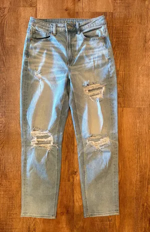 American Eagle Outfitters Mom Jeans thumbnail 1
