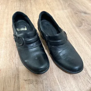 Clarks‎ | Women's Black Leather Side Zip Buckle Loafers Block Heel, Size 7M thumbnail 2