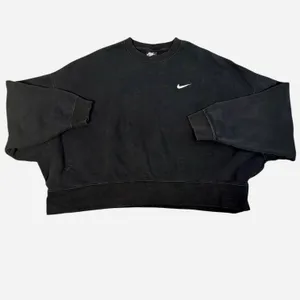 Nike Womens XXL Black Oversized Cropped Crewneck Sweatshirt Embroidered Swoosh thumbnail 6