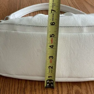 Simply Vera Wang Vintage Hobo Bag Color White Classic Y2K 90s thumbnail 7