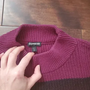 Express Striped Cropped Mock Neck Sweater in Burgundy, Pink & Rust Size Large thumbnail 2