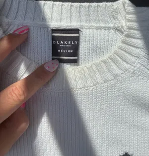 Blakely Men’s sweater thumbnail 2
