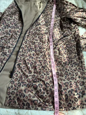 Beautiful reversible leopard thumbnail 9