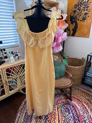 Reformation Madrid Buttercup Yellow Linen Off Shoulder Slit Ruffle Midi Dress thumbnail 3