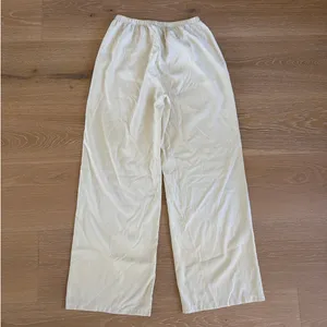 White Fox Pants Wide Leg Size S Pale Butter Yellowy Beige thumbnail 4