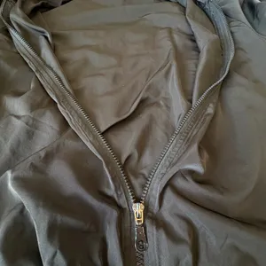 Brandy Melville Malibu California Lightweight Zip Up Hooded Jacket‎ Fits Med/Lg thumbnail 7