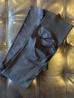 Halara Seamless Flow High-Waisted Butt Lifting Leggings thumbnail 5
