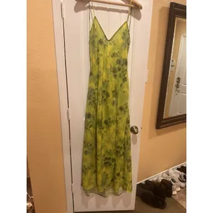 ZARA PRINTED MIDI DRESS GREEN, Size XL NEW WITH TAG thumbnail 2
