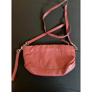 NEW Lucky Brand Leather Red Purse Crossbody Strap‎ And Clutch Strap thumbnail 3